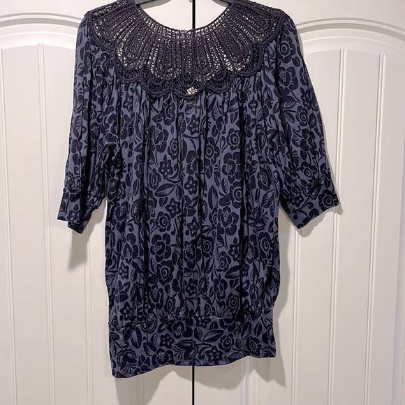 Navy Chelsea and Violet top - Picture 1 of 3